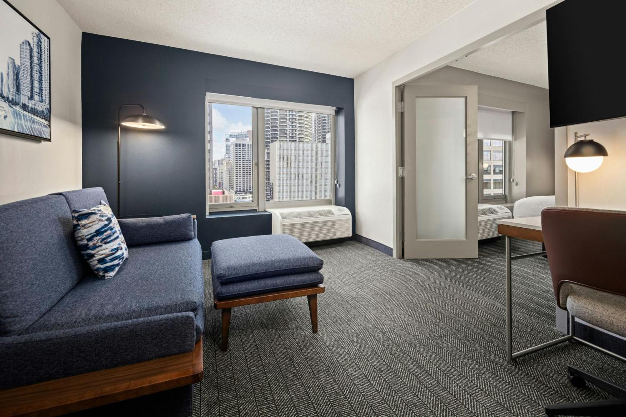 Courtyard By Marriott Chicago Downtown/River North Dış mekan fotoğraf