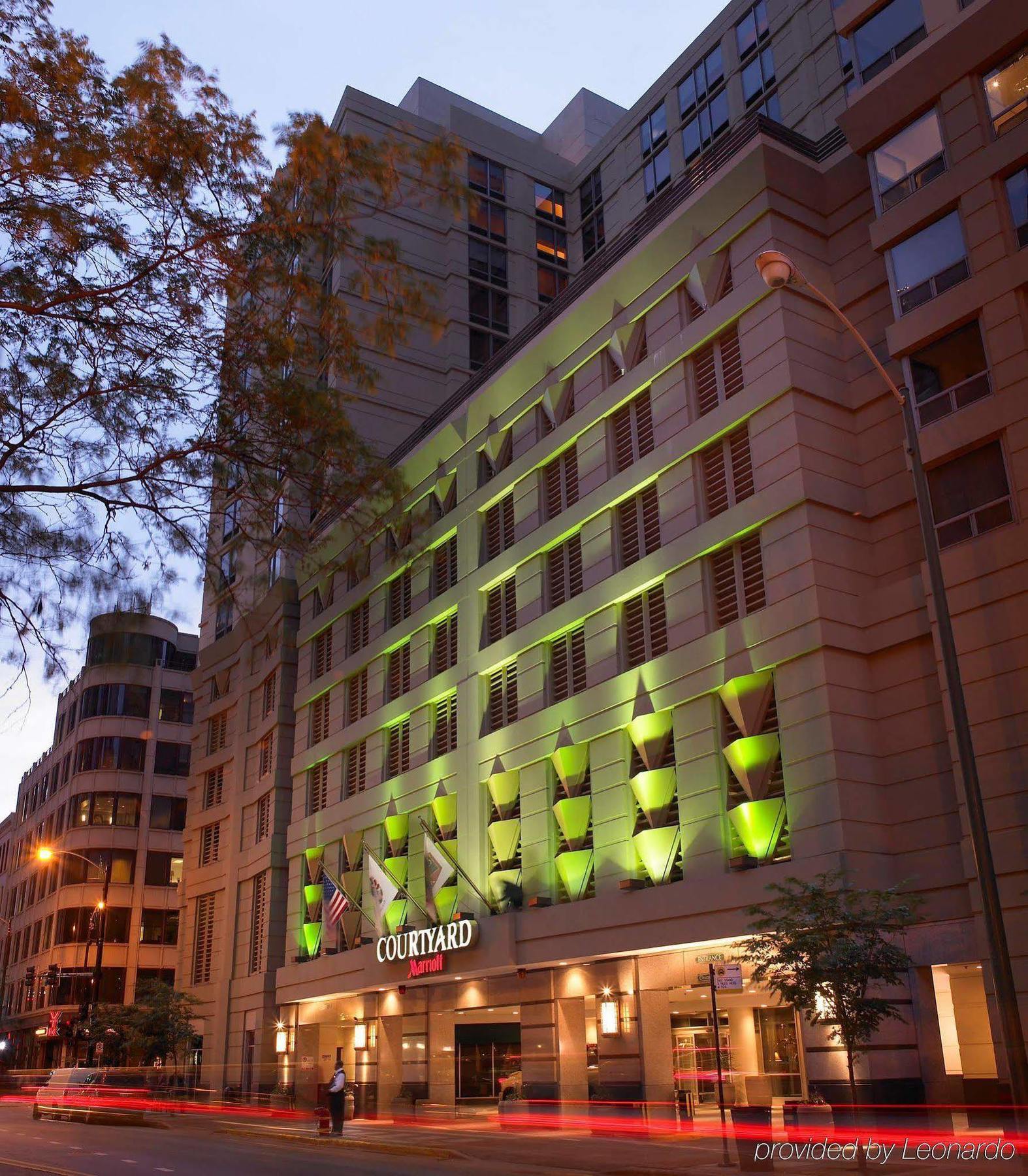 Courtyard By Marriott Chicago Downtown/River North Dış mekan fotoğraf
